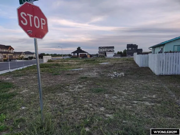 $45,000 | 807 Leal Street, Douglas, WY 82633