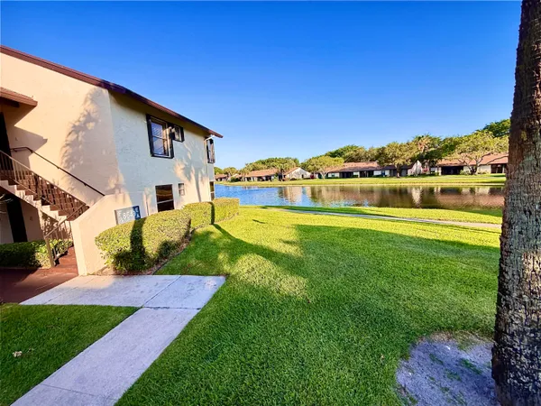 a view of back yard of the house