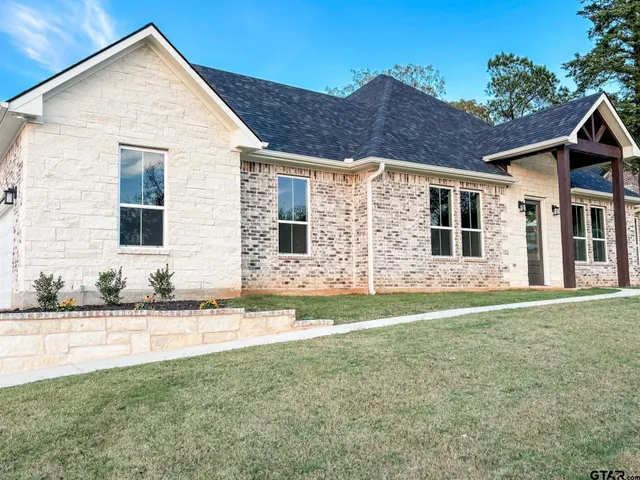 $449,900 | 19654 Dove Ridge Lane, Lindale, TX 75771