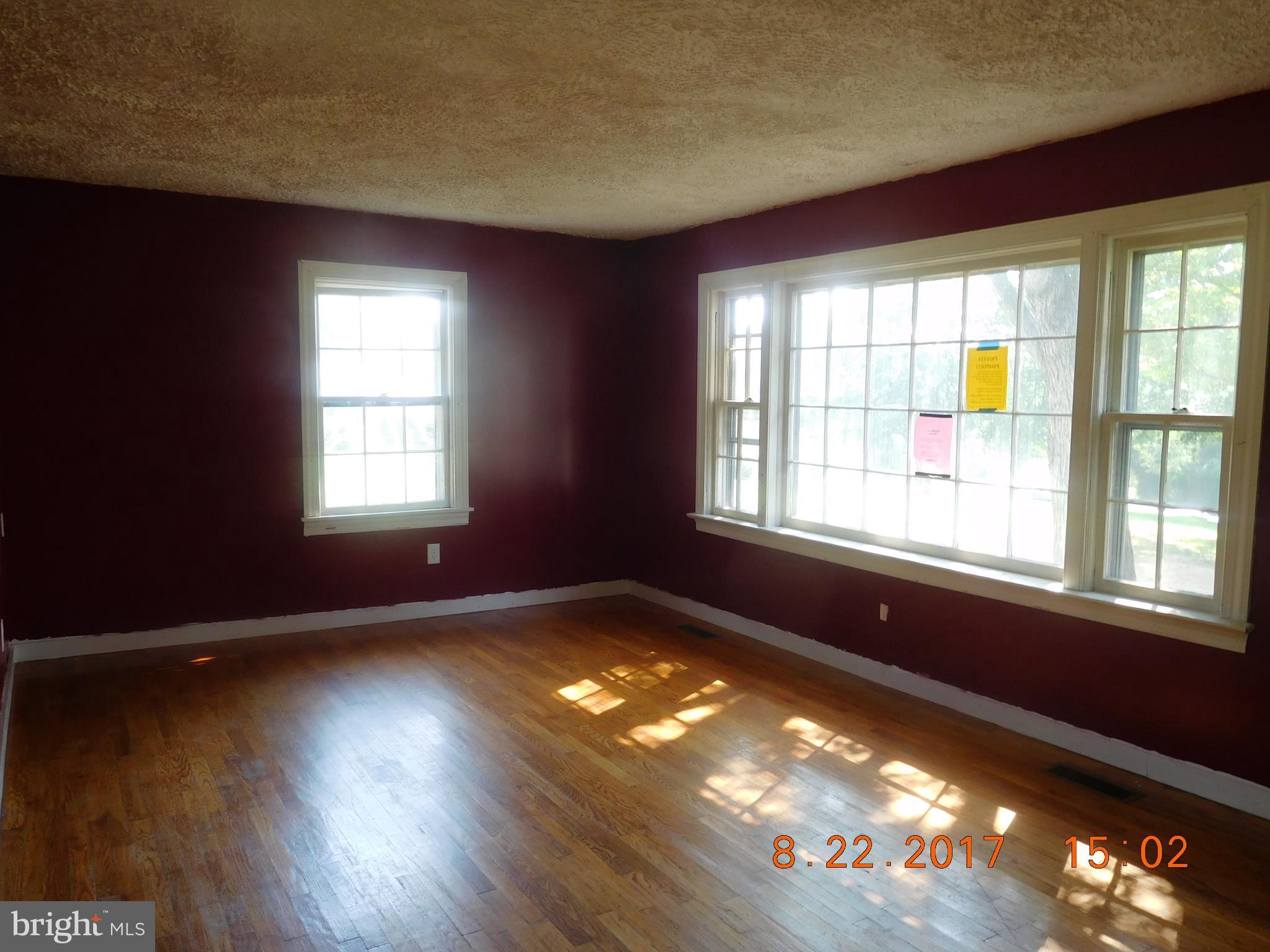225 Wayland Road Culpeper, VA 22701 - Photo 5 of 7 Living Room