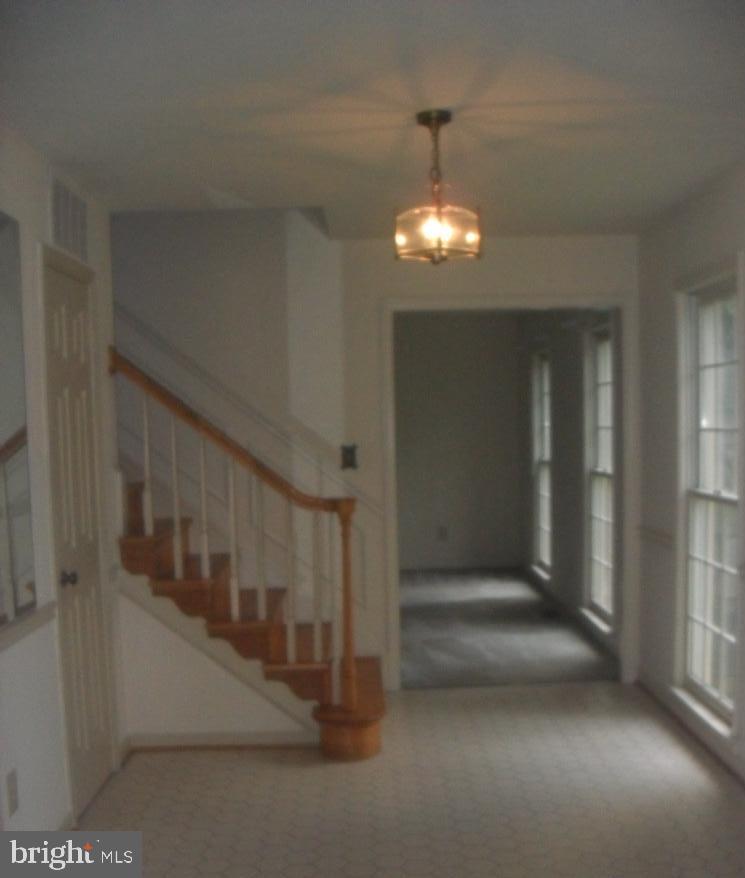 224 Farmgate Lane Silver Spring, MD 20905 - Photo 3 of 20 Gallery Image 3
