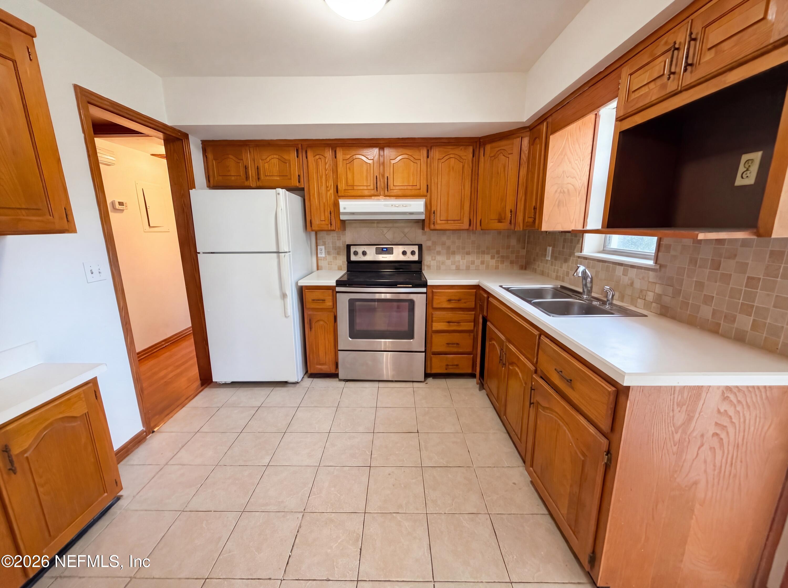 7073 Cotillion Road North Jacksonville, FL 32211 - Photo 5 of 21 photo_02
