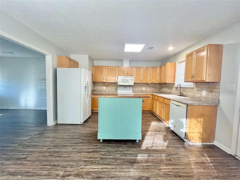 233 Hawks Nest Road Commerce, GA 30529 - Photo 5 of 15