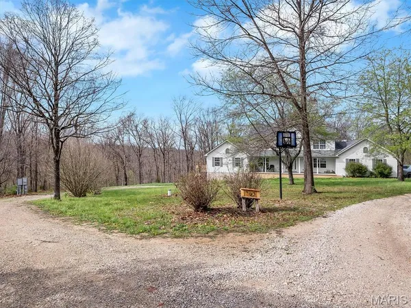 $660,000 | 763 Eagles View Lane, St. Clair, MO 63077