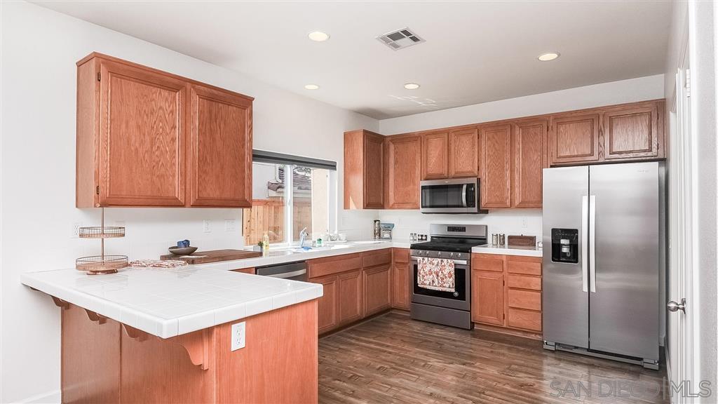 12677 Oak Knoll Road Poway, CA 92064 - Photo 9 of 25