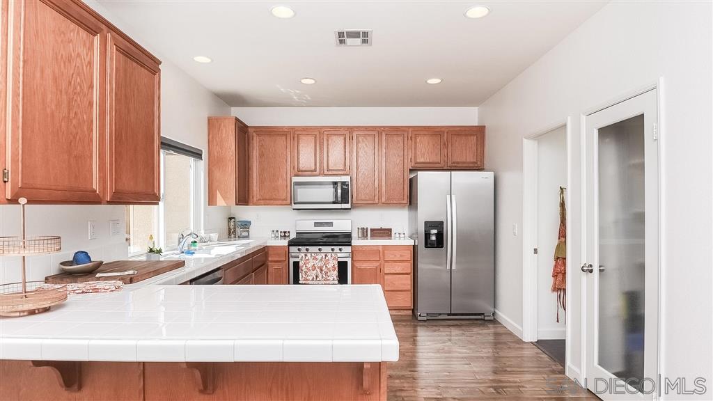 12677 Oak Knoll Road Poway, CA 92064 - Photo 10 of 25