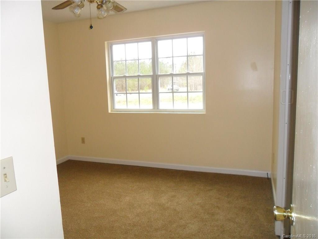 2054 Roberts Road Chester, SC 29706 - Photo 6 of 23