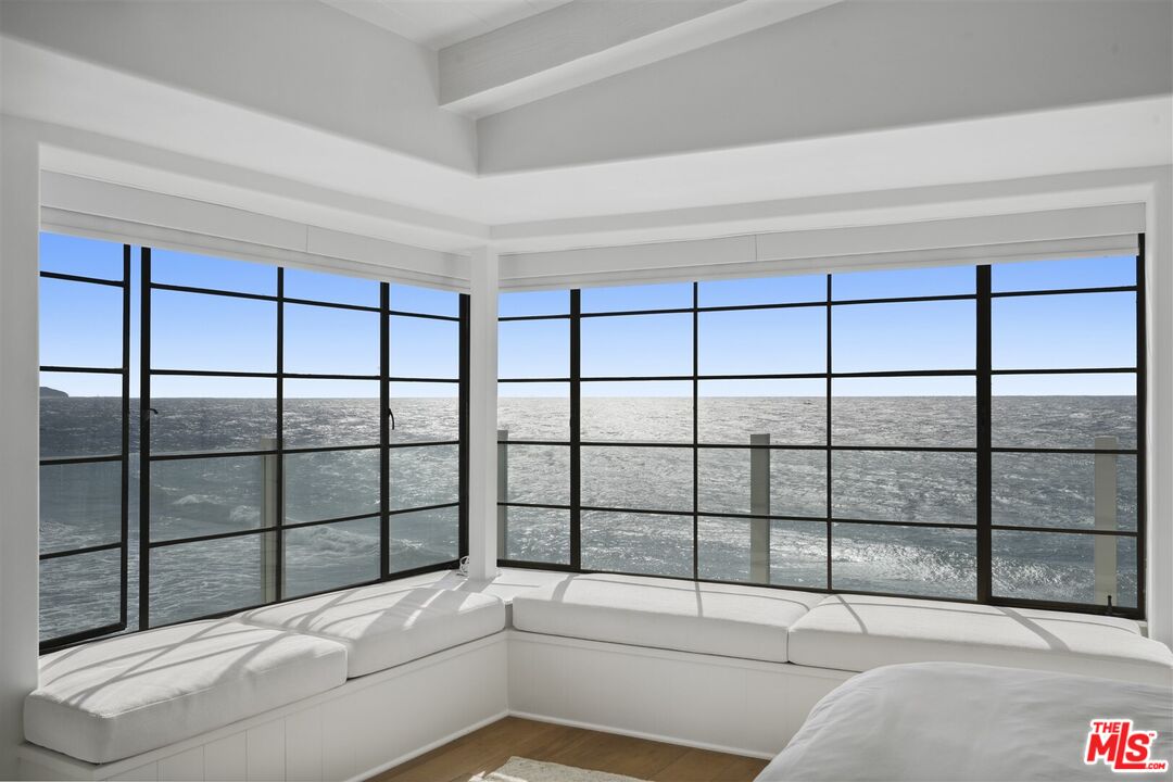31500 Victoria Point Road Malibu, CA 90265 - Photo 23 of 53