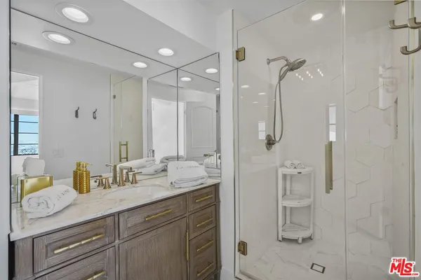 $35,000 | 31500 Victoria Point Road, Malibu, CA 90265