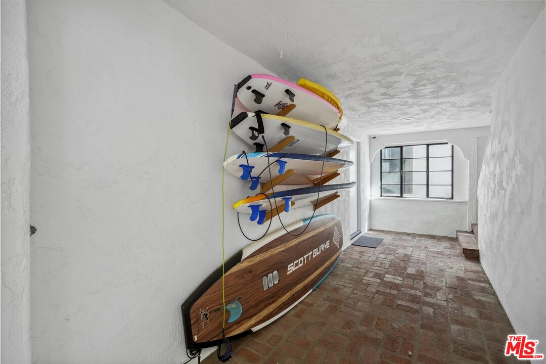 31500 Victoria Point Road Malibu, CA 90265 - Photo 48 of 53