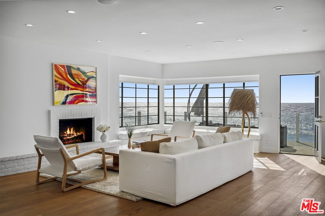 31500 Victoria Point Road Malibu, CA 90265 - Photo 6 of 53