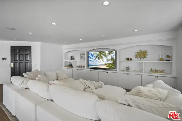 $35,000 | 31500 Victoria Point Road, Malibu, CA 90265