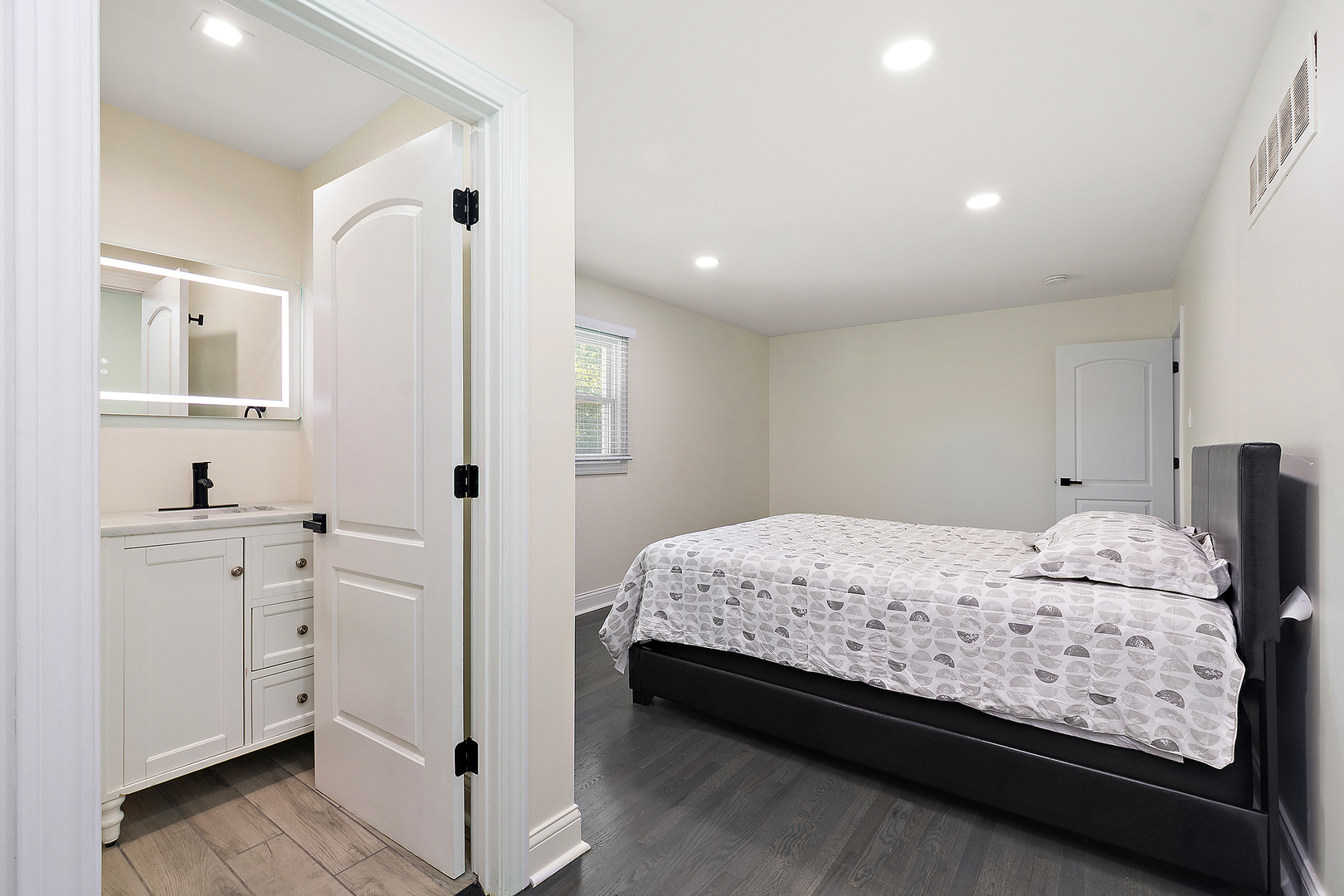 18849 Jamie Court Homewood, IL 60430 - Photo 19 of 35 a bedroom with a bed and a sink