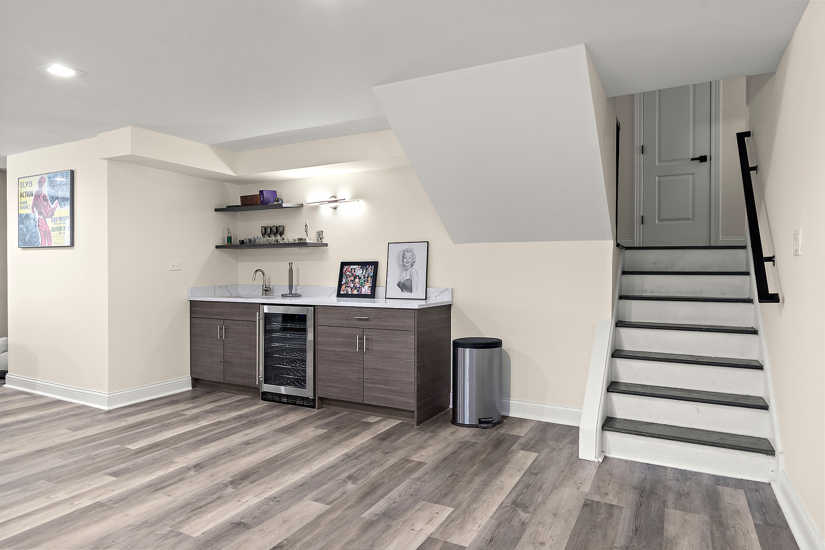 18849 Jamie Court Homewood, IL 60430 - Photo 25 of 35 a view of a kitchen with refrigerator and cabinets