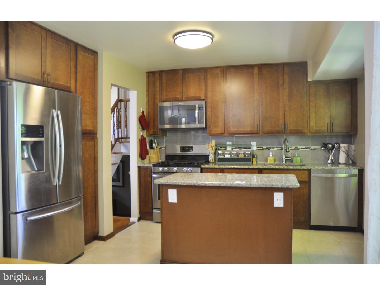 5 Sussex Road Mount Holly, NJ 08060 - Photo 8 of 21 Kitchen