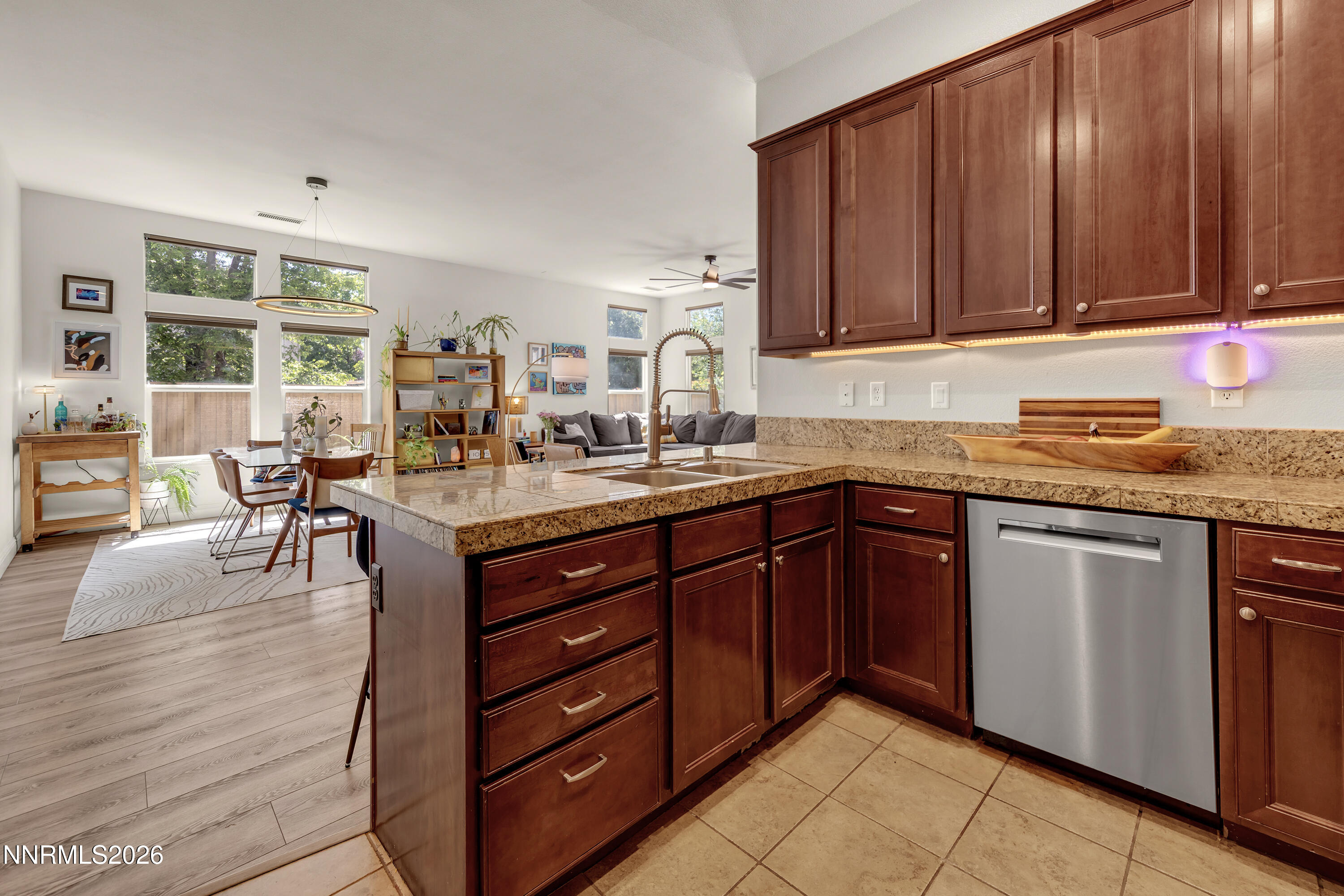 390 Manciano Way Reno, NV 89521 - Photo 17 of 36 Manciano390-019