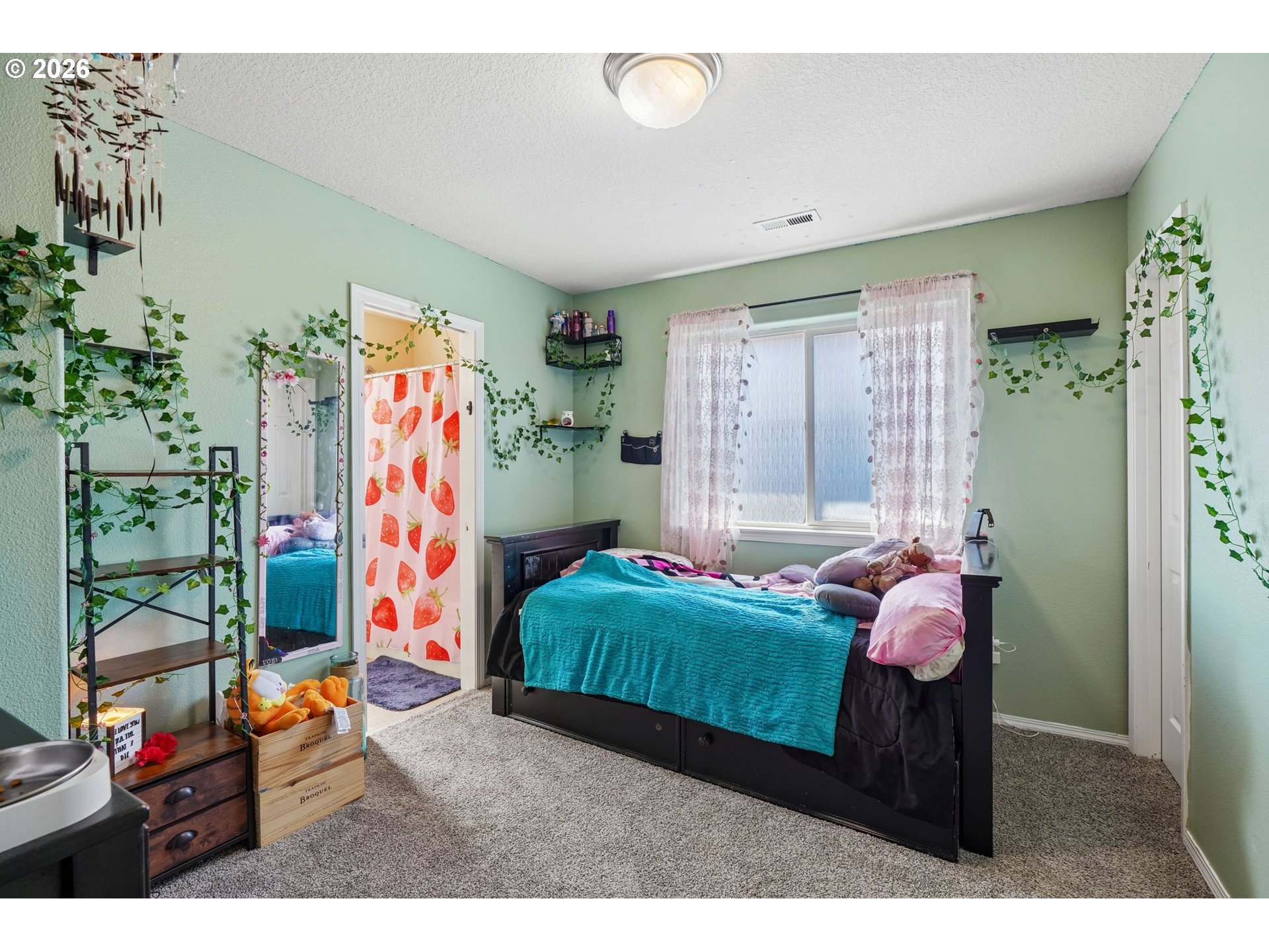 40348 Therese Street Sandy, OR 97055 - Photo 23 of 28 a bedroom with a bed and a window