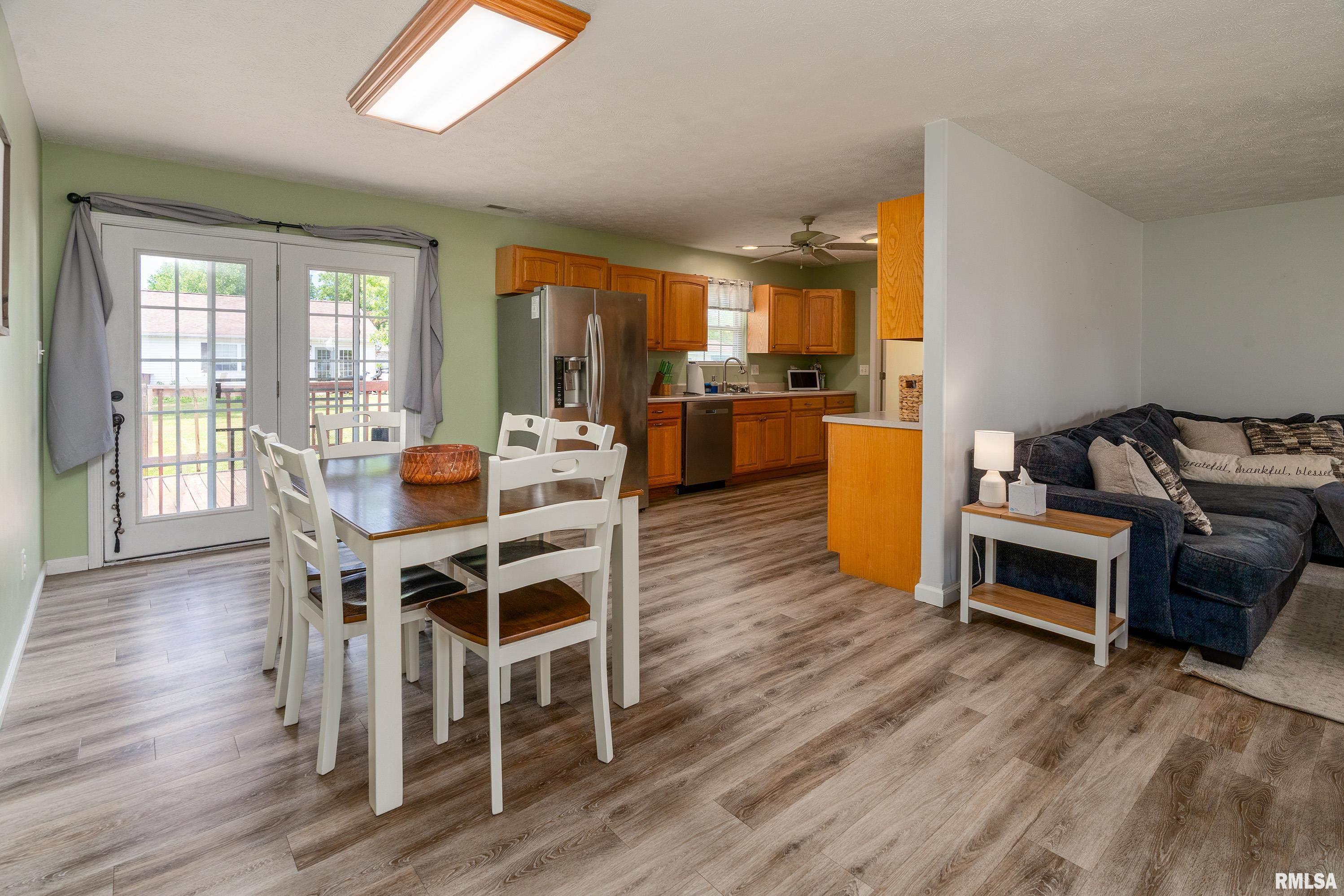 307 Evergreen Trail Herrin, IL 62948 - Photo 8 of 33