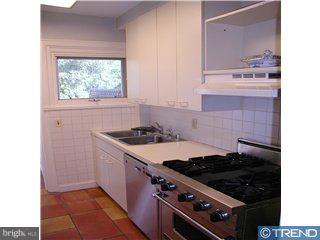 704 Nottingham Road Wilmington, DE 19805 - Photo 4 of 6