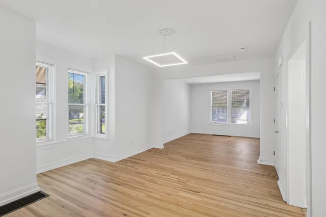 $215,000 | 1323 4th Street East, St. Paul, MN 55106