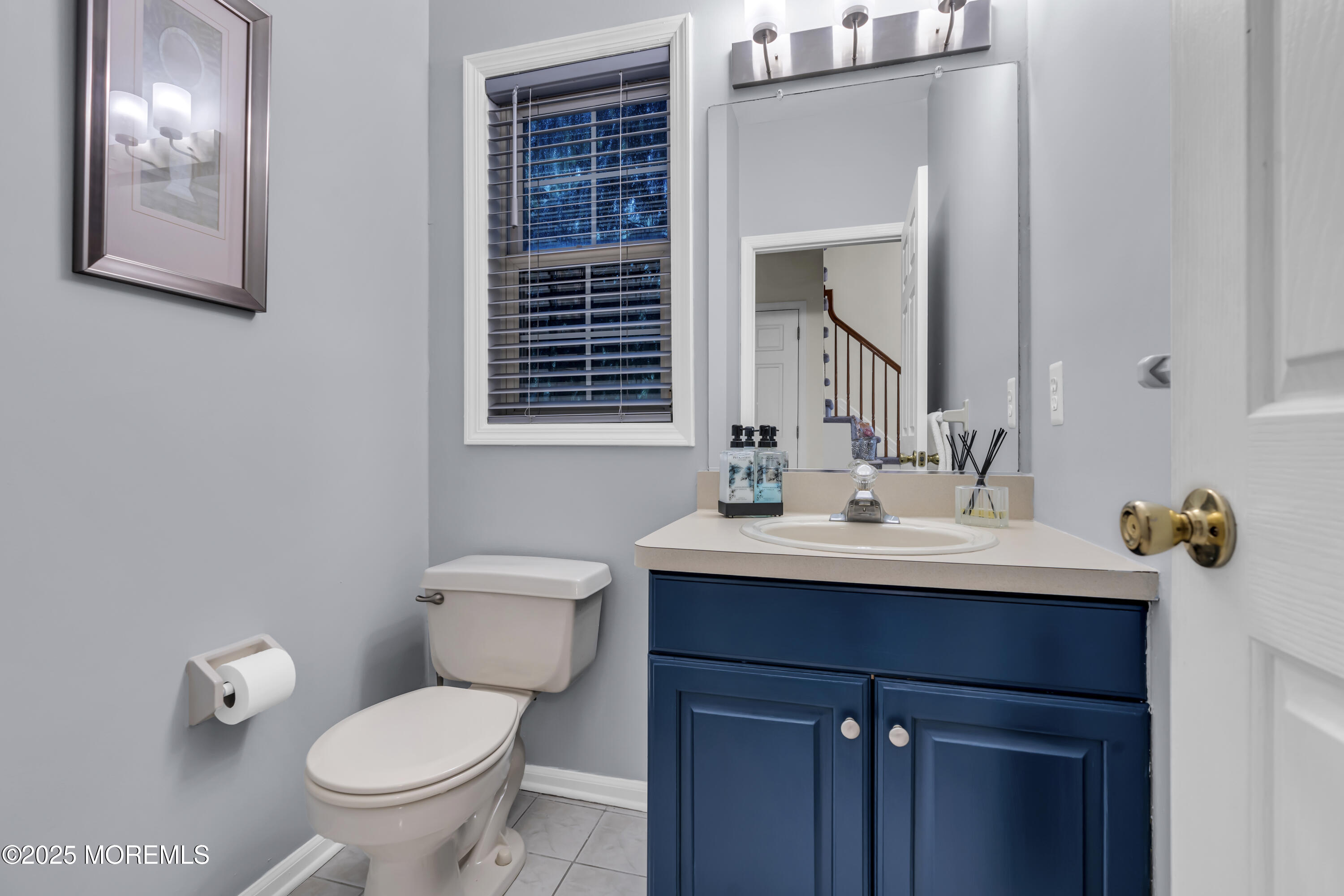 6 Cardinal Way Raritan, NJ 08869 - Photo 13 of 26 6 Cardinal 1st fl bathroom