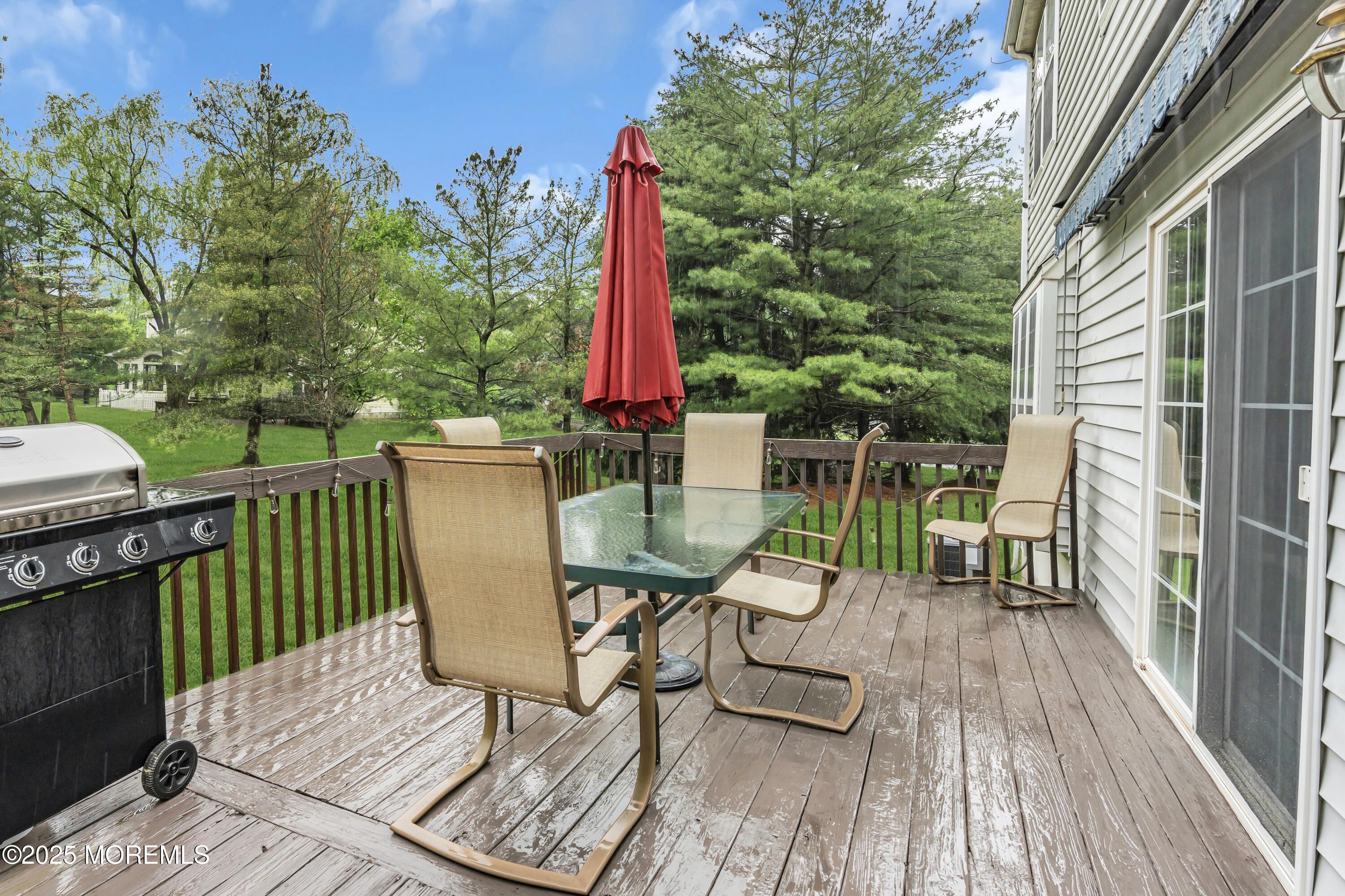 6 Cardinal Way Raritan, NJ 08869 - Photo 26 of 26 6 Cardinal back deck2