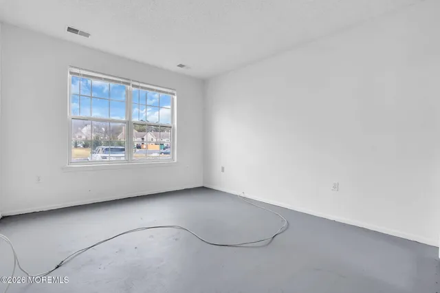 $299,000 | 25 Des Moines Court, Tinton Falls, NJ 07712