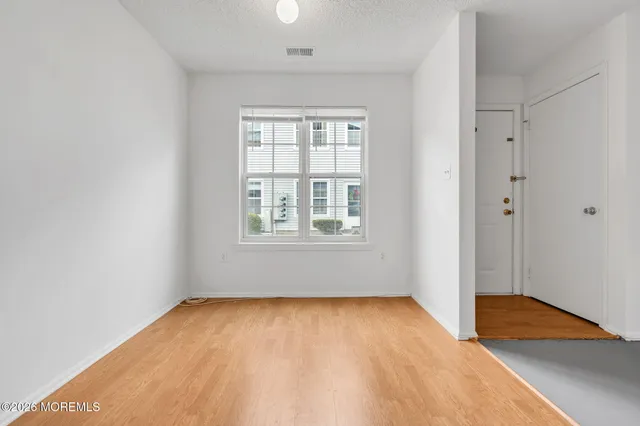 $299,000 | 25 Des Moines Court, Tinton Falls, NJ 07712