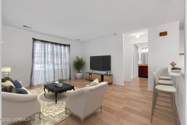 $299,000 | 25 Des Moines Court, Tinton Falls, NJ 07712