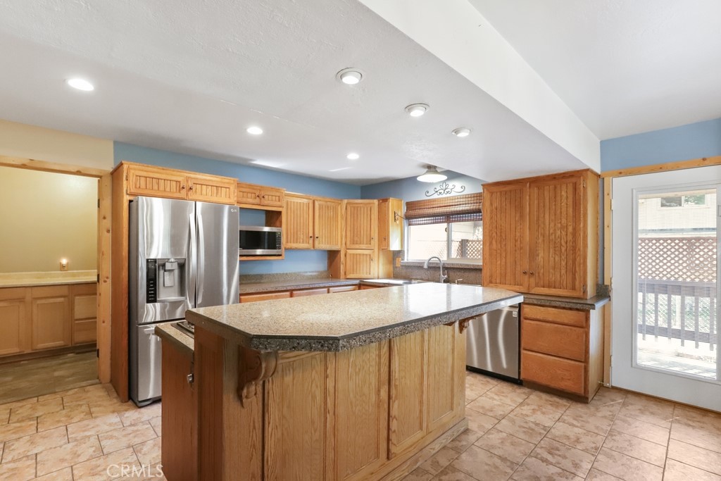 21645 Job Peaks Road Cedarpines Park, CA 92322 - Photo 14 of 63
