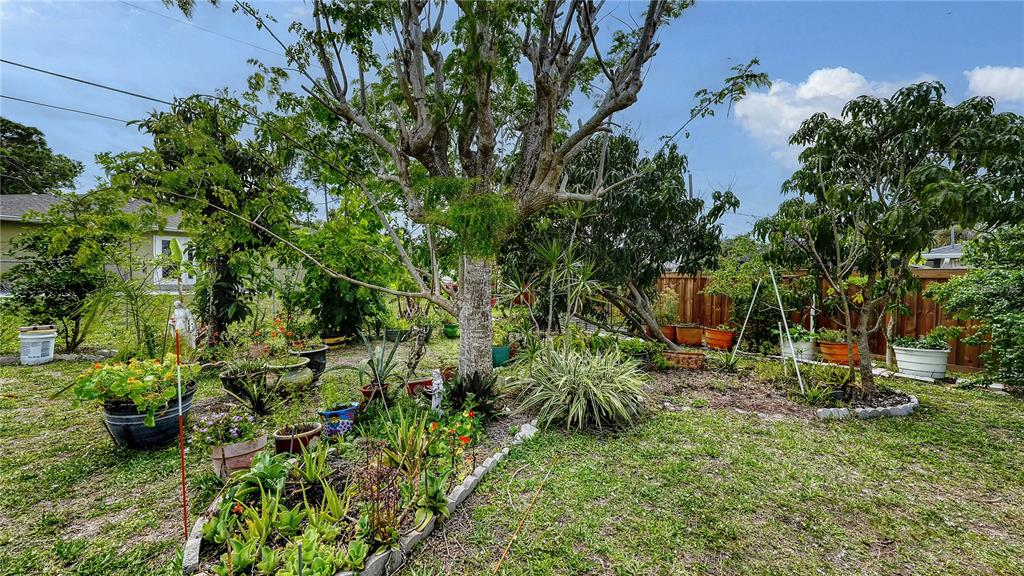 256 Eider Road Venice, FL 34293 - Photo 38 of 56 Gallery Image 38
