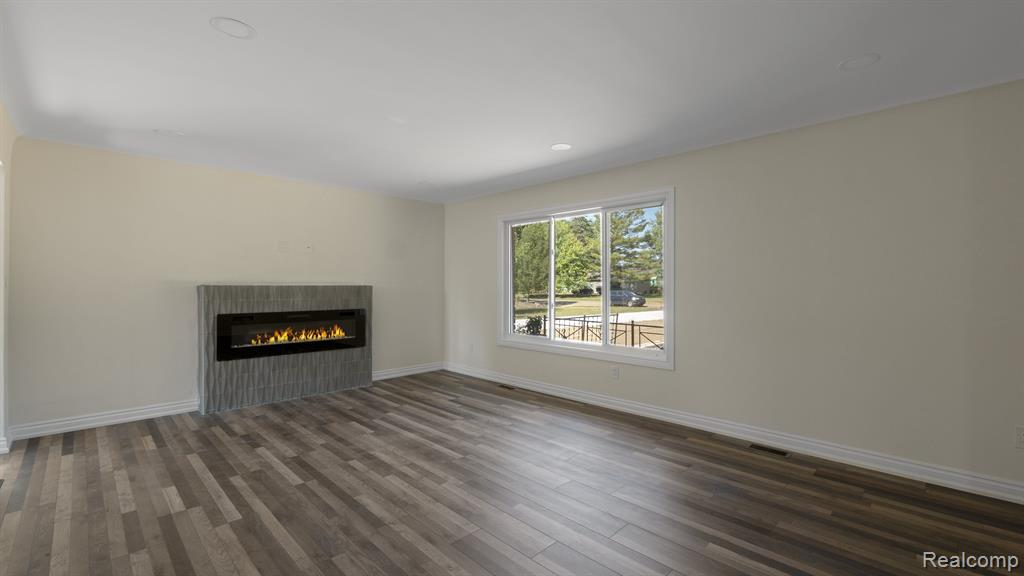 2164 East Hamlin Road Rochester Hills, MI 48307 - Photo 4 of 34