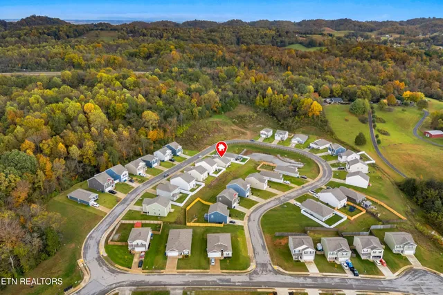 $304,999 | 2024 Southwood Circle, Morristown, TN 37813