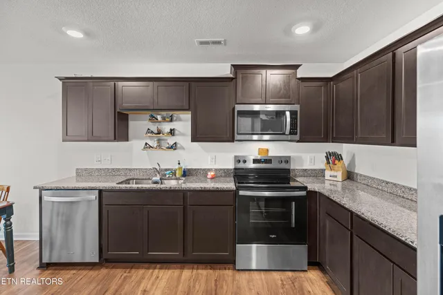 $304,999 | 2024 Southwood Circle, Morristown, TN 37813