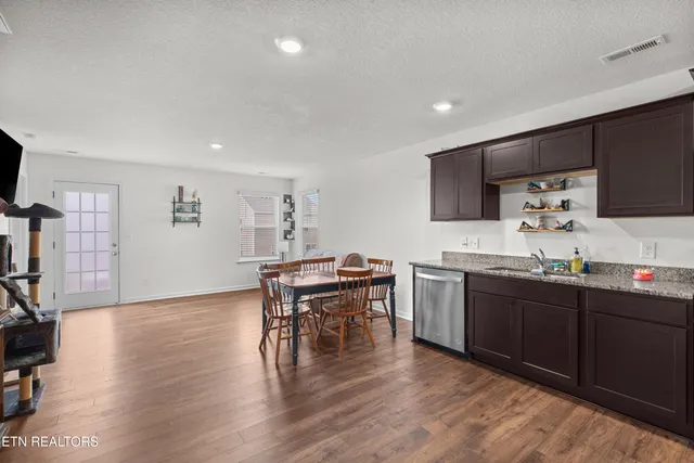 $304,999 | 2024 Southwood Circle, Morristown, TN 37813