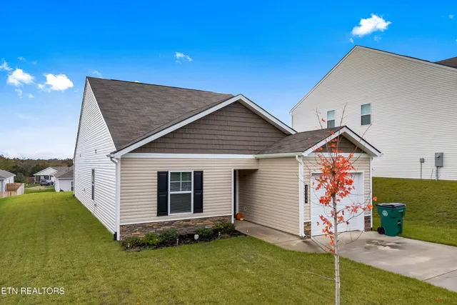 $304,999 | 2024 Southwood Circle, Morristown, TN 37813