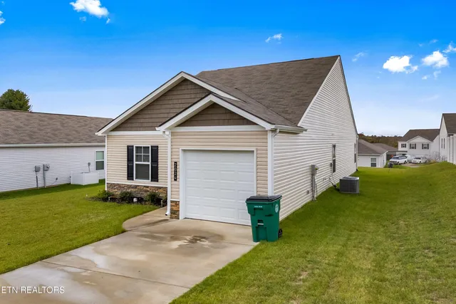 $304,999 | 2024 Southwood Circle, Morristown, TN 37813