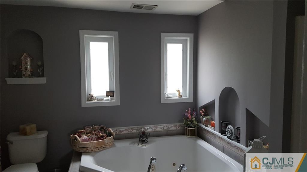 11 Overhill Road East Brunswick, NJ 08816 - Photo 13 of 21 Gallery Image 13