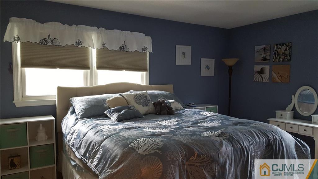 11 Overhill Road East Brunswick, NJ 08816 - Photo 15 of 21 Gallery Image 15