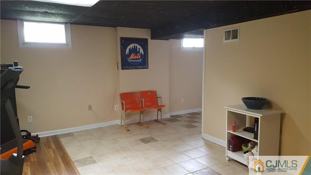 11 Overhill Road East Brunswick, NJ 08816 - Photo 16 of 21 Gallery Image 16