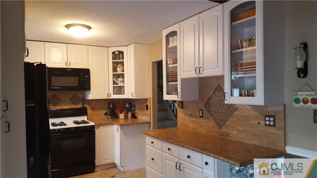 11 Overhill Road East Brunswick, NJ 08816 - Photo 9 of 21 Gallery Image 9