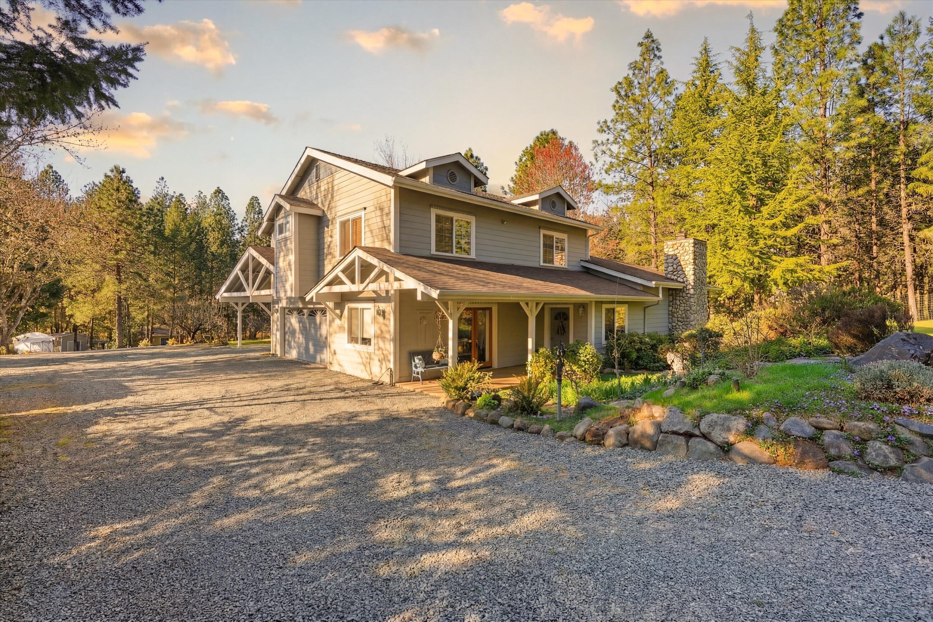 916 Ferry Road Grants Pass, OR 97526 - Photo 42 of 64 Front 1