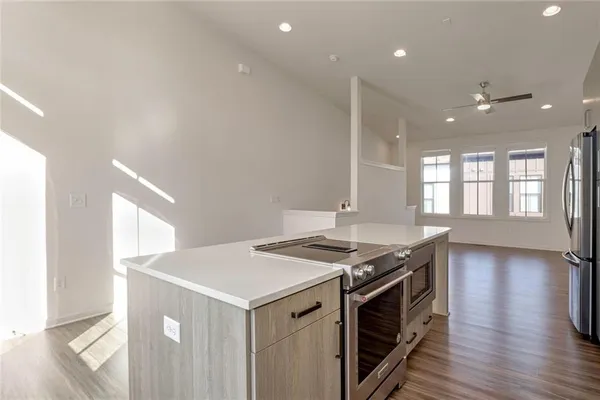 $2,650 | 906 Brees Court, Atlanta, GA 30318