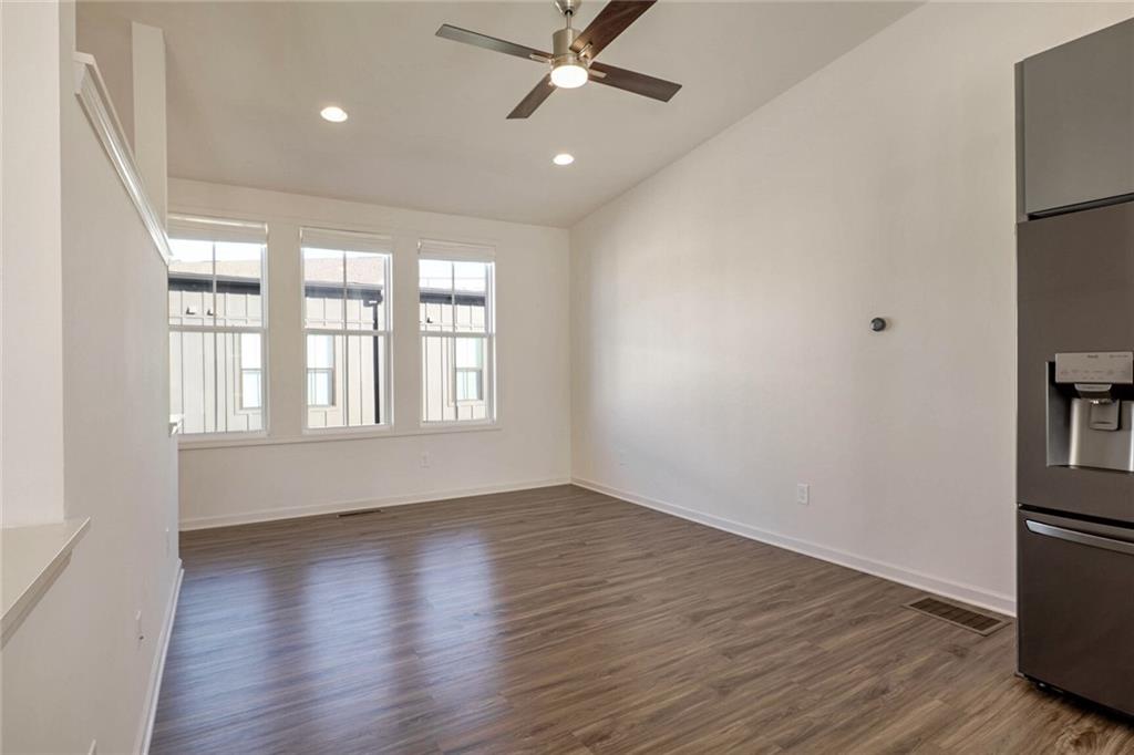 906 Brees Court Atlanta, GA 30318 - Photo 7 of 36