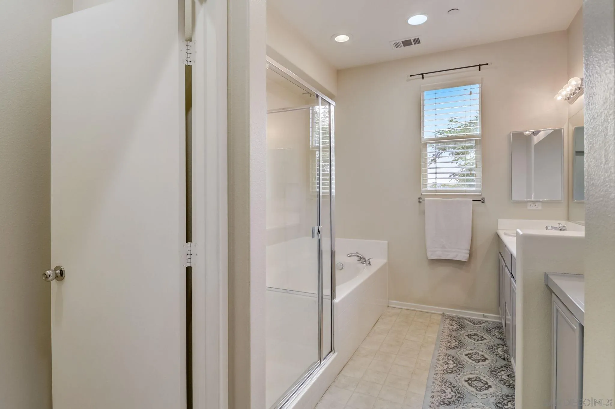 1395 Santa Diana Road, Unit 4 Chula Vista, CA 91913 - Photo 12 of 32 Gallery Image 12