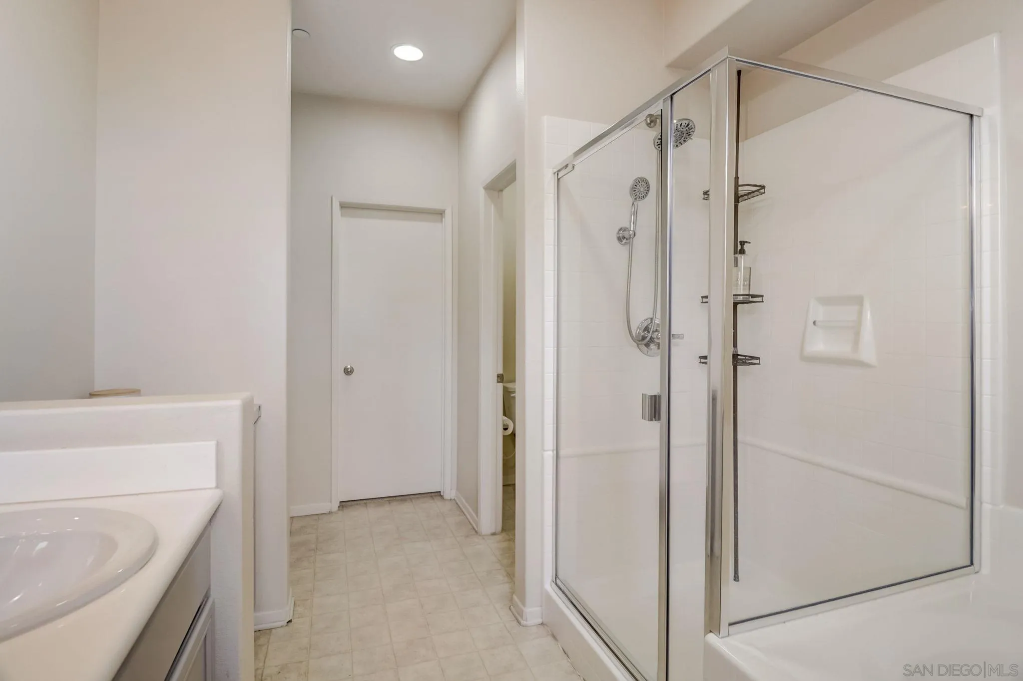 1395 Santa Diana Road, Unit 4 Chula Vista, CA 91913 - Photo 13 of 32 Gallery Image 13
