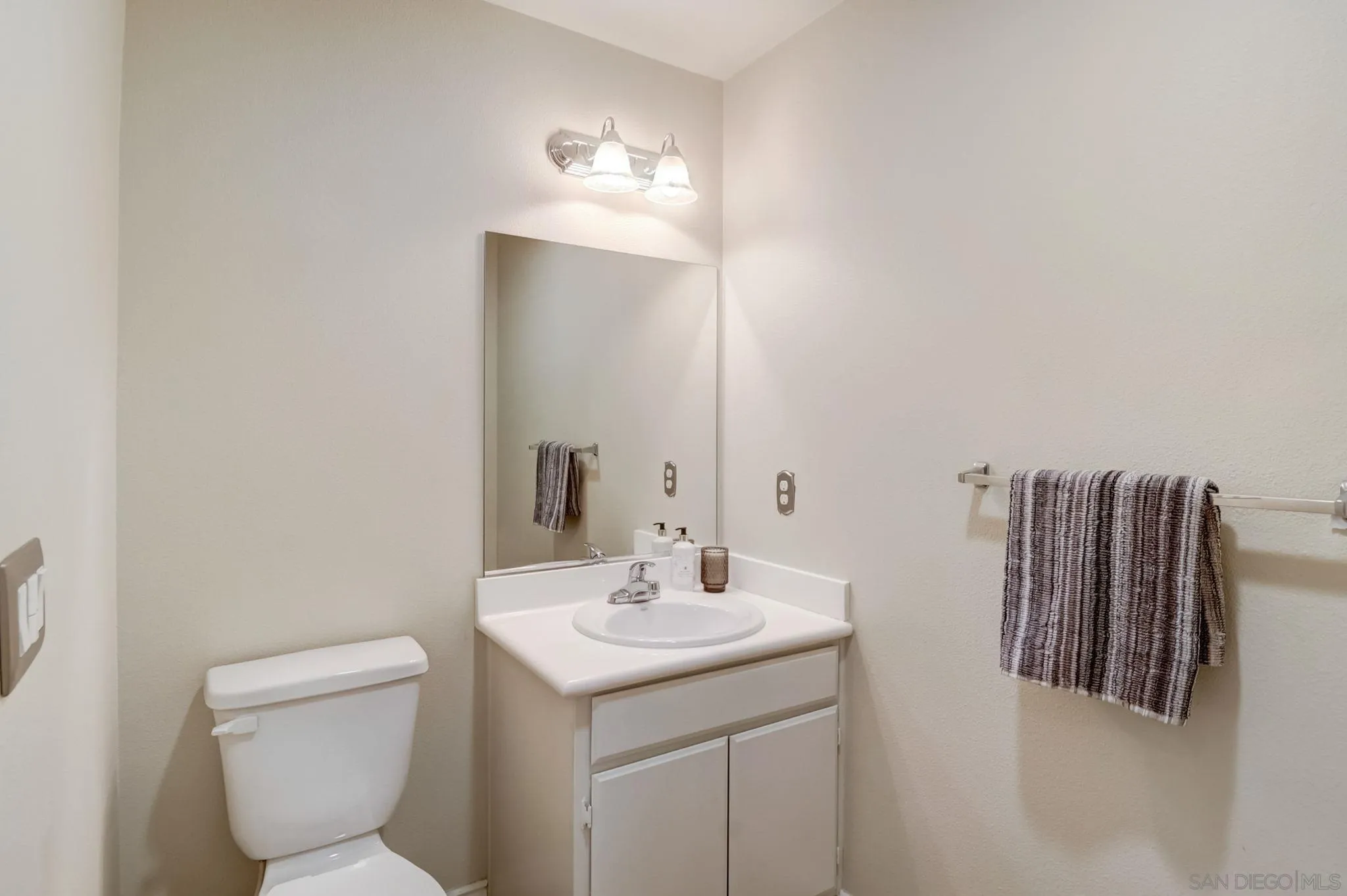 1395 Santa Diana Road, Unit 4 Chula Vista, CA 91913 - Photo 20 of 32 Gallery Image 20