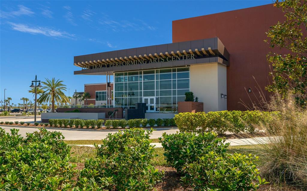 178 Highway 301 Sumterville, FL 33585 - Photo 22 of 25 a front view of a house with garden