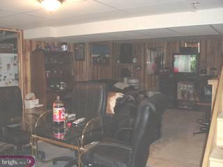 3003 Oak Drive Sinking Spring, PA 19608 - Photo 4 of 6