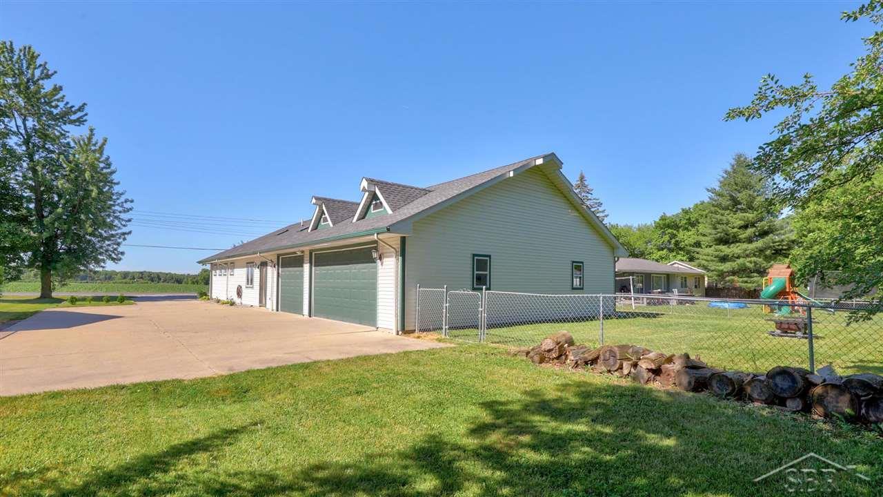 9760 West Freeland Road Freeland, MI 48623 - Photo 23 of 23 50080159-22.JPG